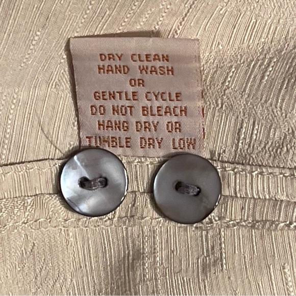 Silk Tropical Short Sleeve Blouse Top - Picture 8 of 13